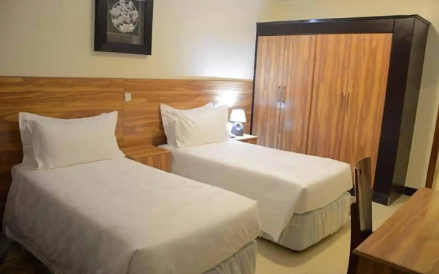 La Posh Hotel