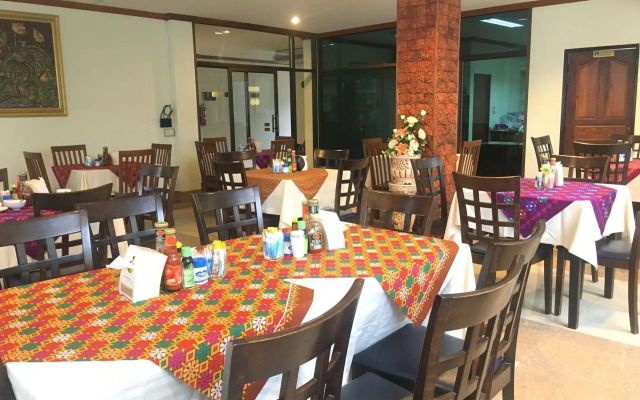 Sripet Hotel