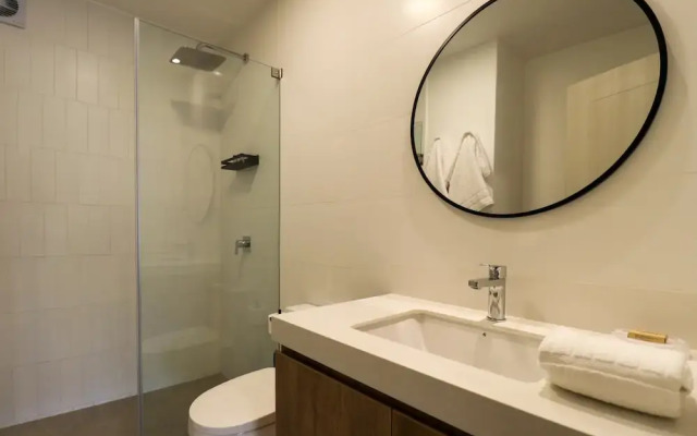 w Prestigious 2BR w Balcony Near Larcomar