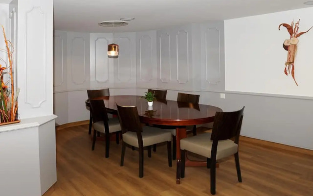 Hôtel De La Dent-du-Midi