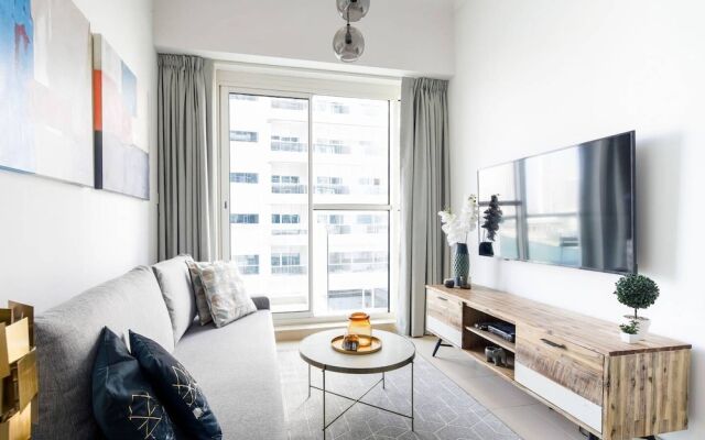 Modern and Stylish 1BR in Business Bay