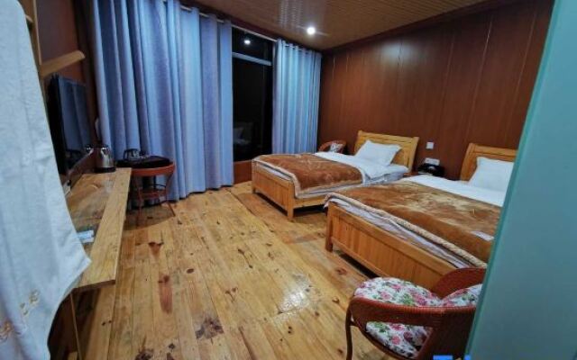 Xiaoluo Ha'ni Titian Sheying Zhijia Hostel