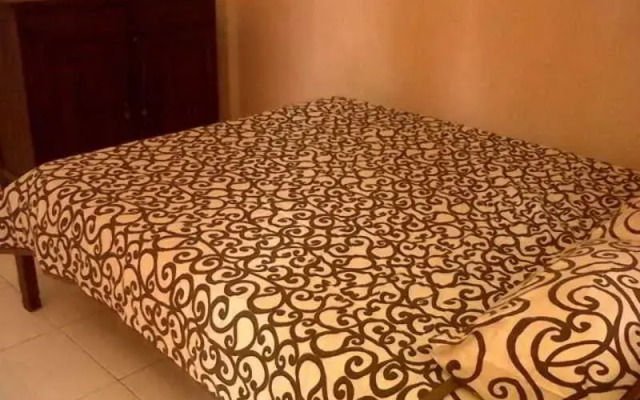 Citrus Tree Rooms - Arik