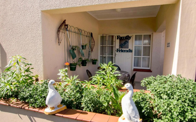 JoThams Bed & Breakfast or Self-catering