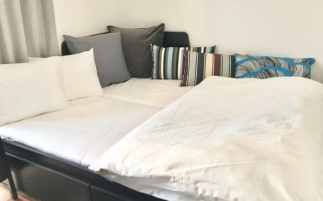 Local Hakata Apartment