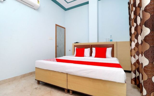 OYO 43966 Jaura Inn