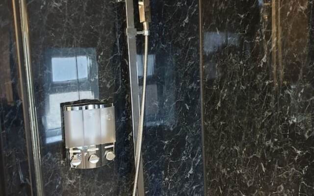 South Shield's Hidden Gem Garnet 3 Bedroom Apartme