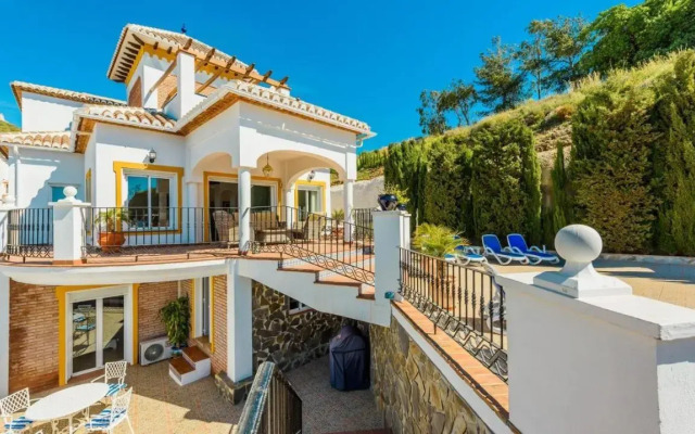 Villas Nerjazul - El Peñoncillo Beach