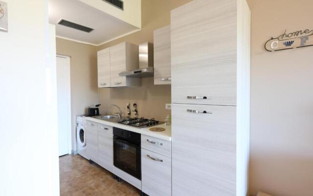 Pietrenere APT with Balcony 120m from the Sea