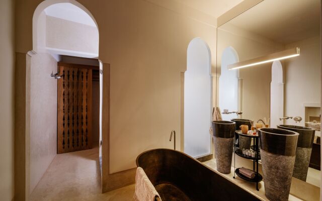 72 Hotel & Spa