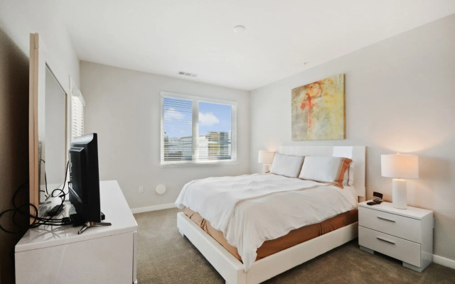 Global Luxury Suites in Menlo Park