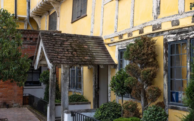 The Red Lion Hotel