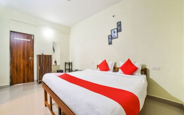 OYO 29422 Navdurga Holiday Stay