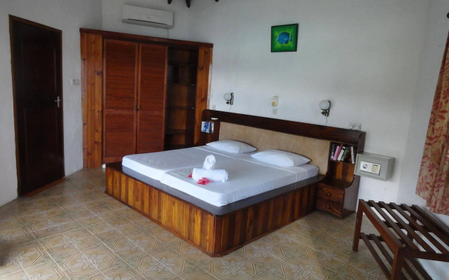 Lazare Picault Hotel