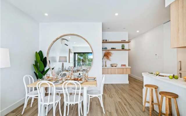 Palm View Collective