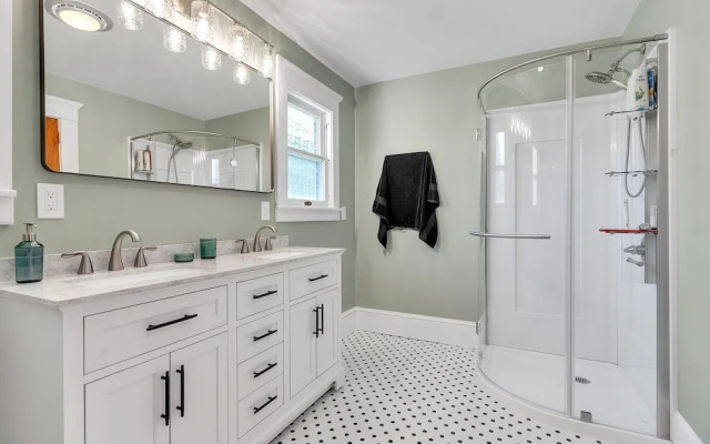 Cozy Trotter 4 Bedroom Home