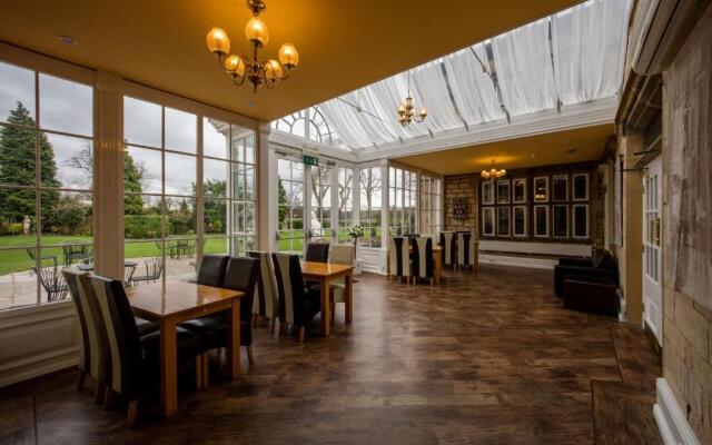 Rogerthorpe Manor Hotel