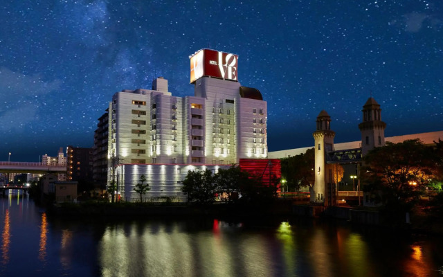 Hotel Love