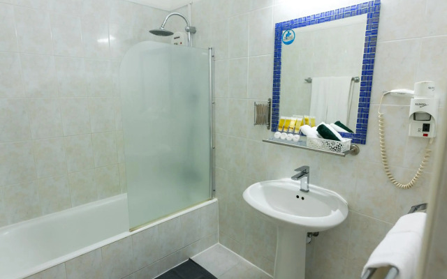 Fitos Inn Guest House