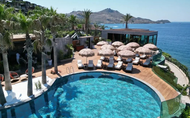 Gala Suites & Villas