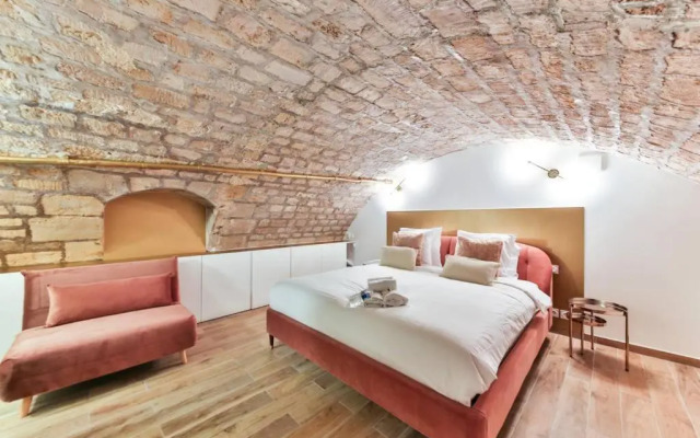 New&Renovated in heart of PARIS- 6pers