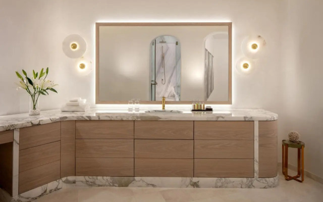 Anantara Santorini Abu Dhabi Retreat - Adults Only