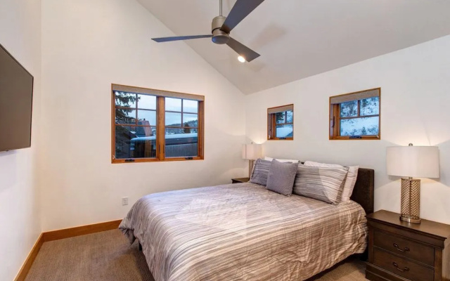 Old Town Masterpiece 6 Bedroom Home by RedAwning