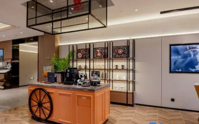 Homeinn Plus Hotel (Shanghai Songjiang Xinqiao)