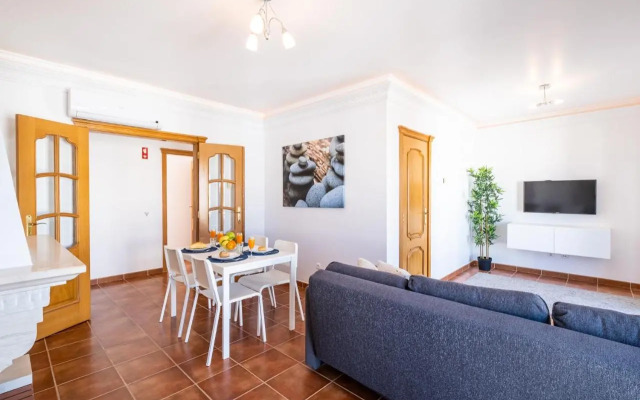 #020 Cozy and Pool 5min Olhos de Agua Beach