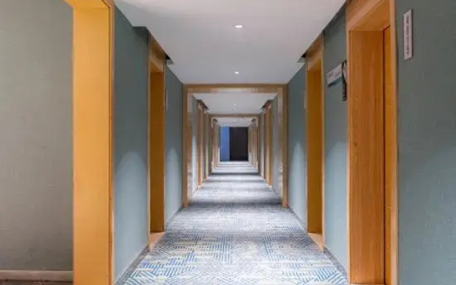 Xifeng Hotel