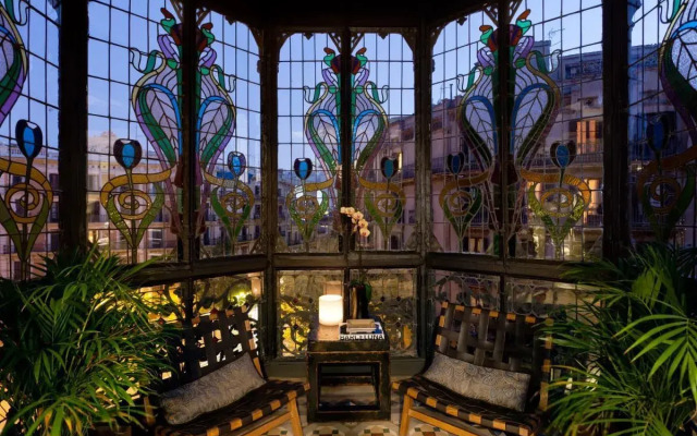 Barcelona - 2 Bedroom Apartment, Fireplace, Stained Glass Window - Hoa 42130