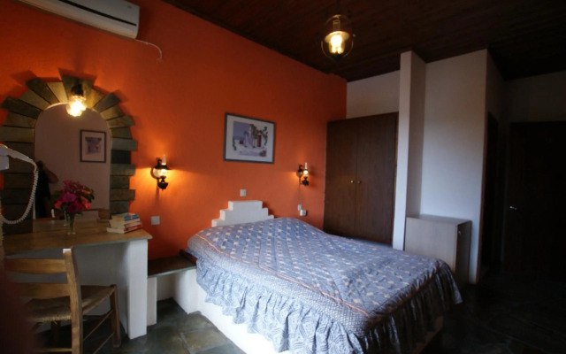 Paradise Hotel