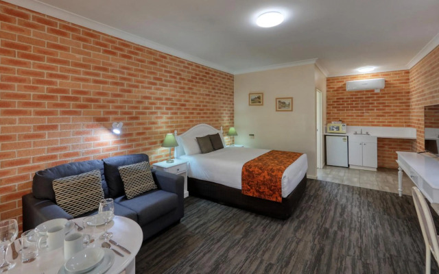 Country Gardens Motor Inn