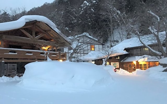 Hatcho no Yu Hot Spring Ryokan