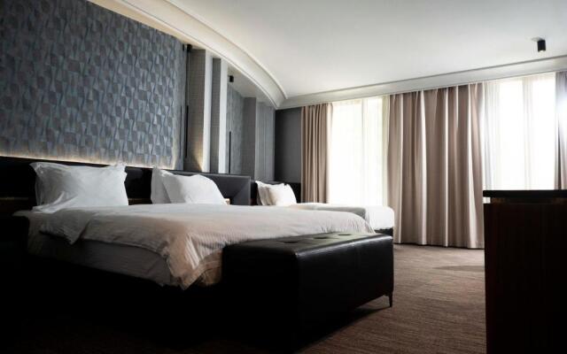 Select Hill Resort