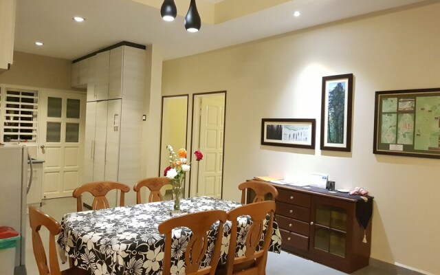 Gerard's Place Greenhill Resort - Carnation