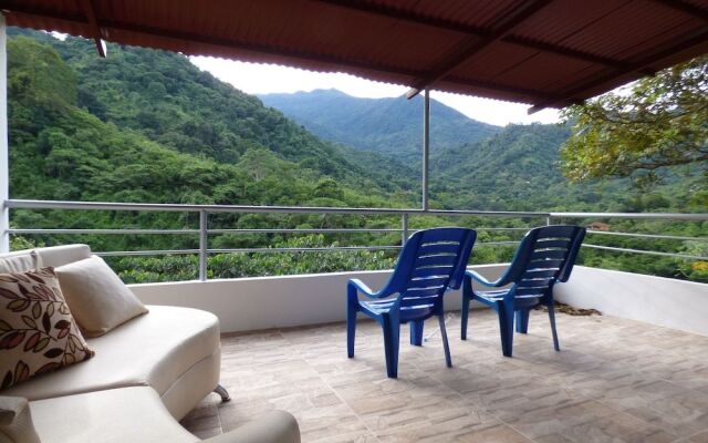 Hostal Alto De La Montaña