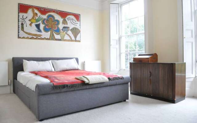 Elegant 2 Bedroom Apartment In Canonbury