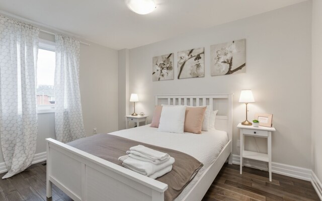 QuickStay - Stunning 4bdrm House in Vaughan