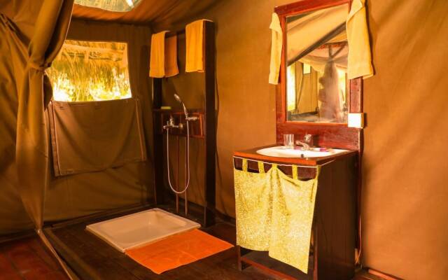 Selous Butembo Tented Lodge Lotus