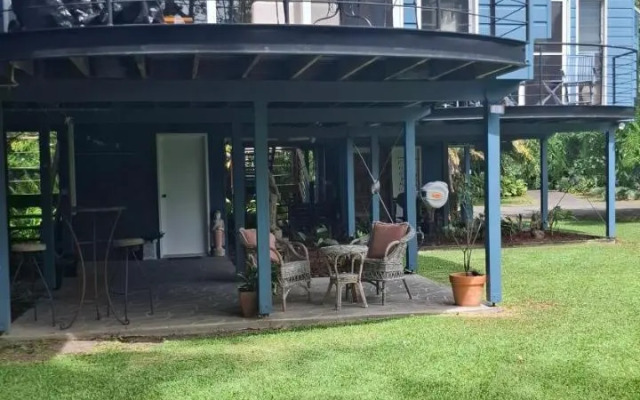 Wyreepi Carribean Chalet
