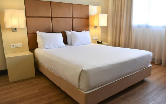 Holiday Inn Madrid - Las Tablas, an IHG Hotel