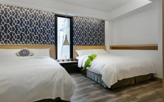 CHECK inn Taichung Zhongshan