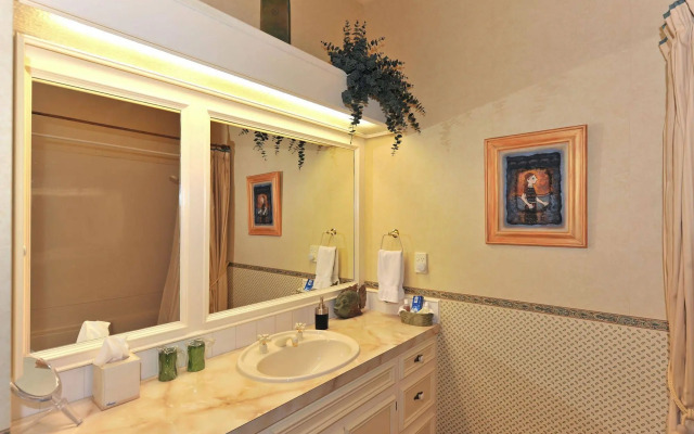Shelbourne Villa