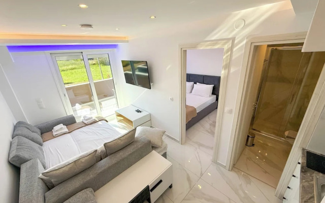 Ifestos Suites by SDR