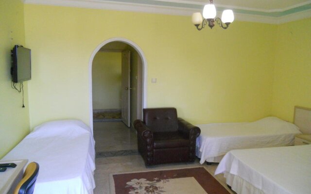 Baris Hotel