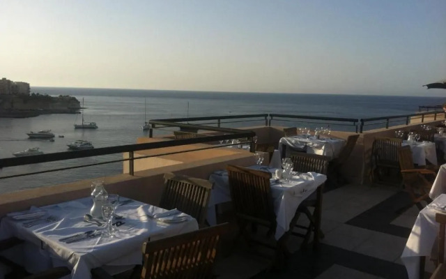 Calypso Hotel