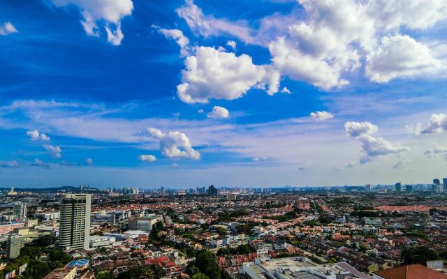 The Hub Service Apartment