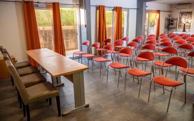 Logis Hotel Uzes Pont du Gard