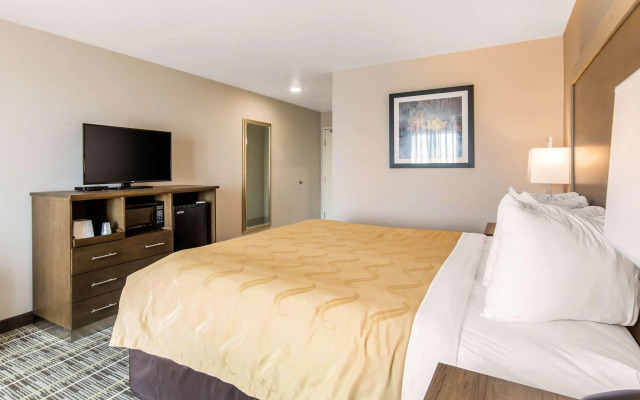 Quality Inn & Suites Carlsbad Caverns Area